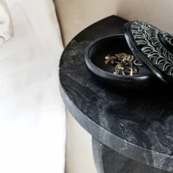 House Doctor Bücherschränke Und Regale|Bücherschränke Und Regale|Beistelltisch, Mega, Schwarz