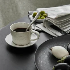 House Doctor Geschirr|Geschirr|Tasse m. Untertasse, HDPion, Grau/Weiß