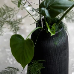 House Doctor Heimdekor|Vasen|Vase, Groove, Schwarz